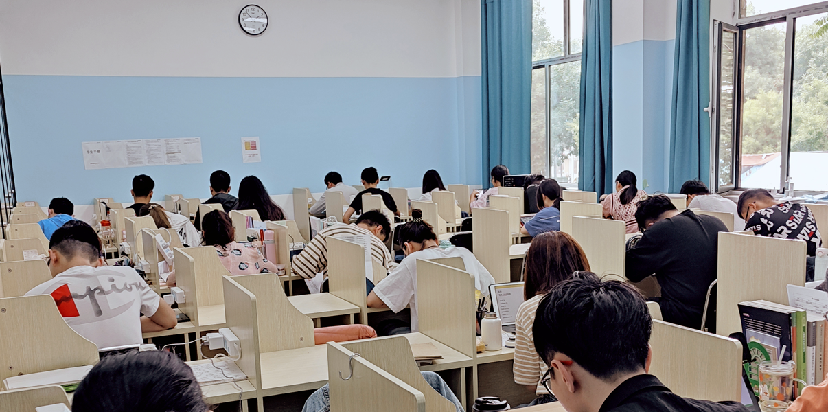 通辽考研寄宿学校-学习氛围